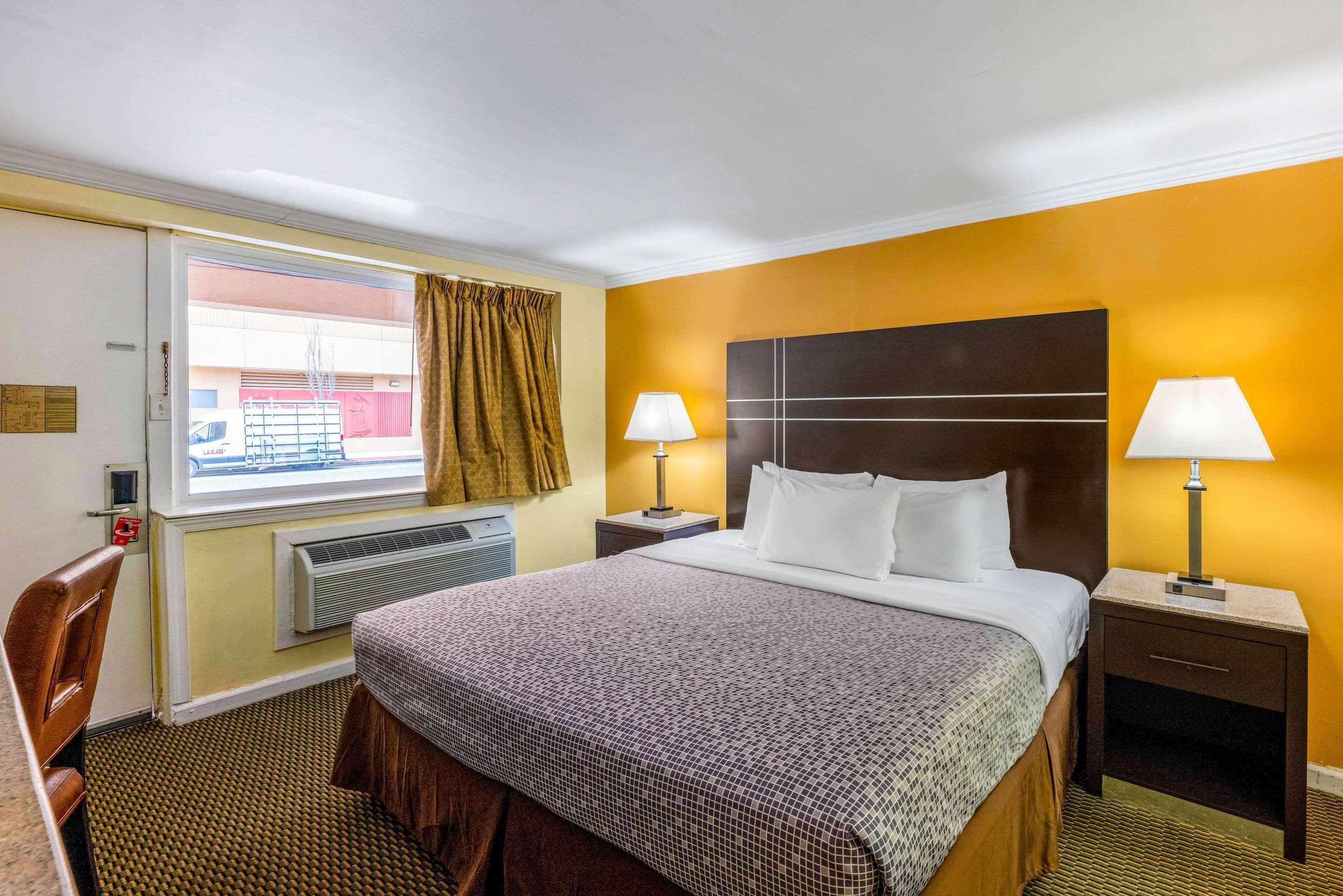 Econo Lodge Beach And Boardwalk Atlantic City Exteriör bild